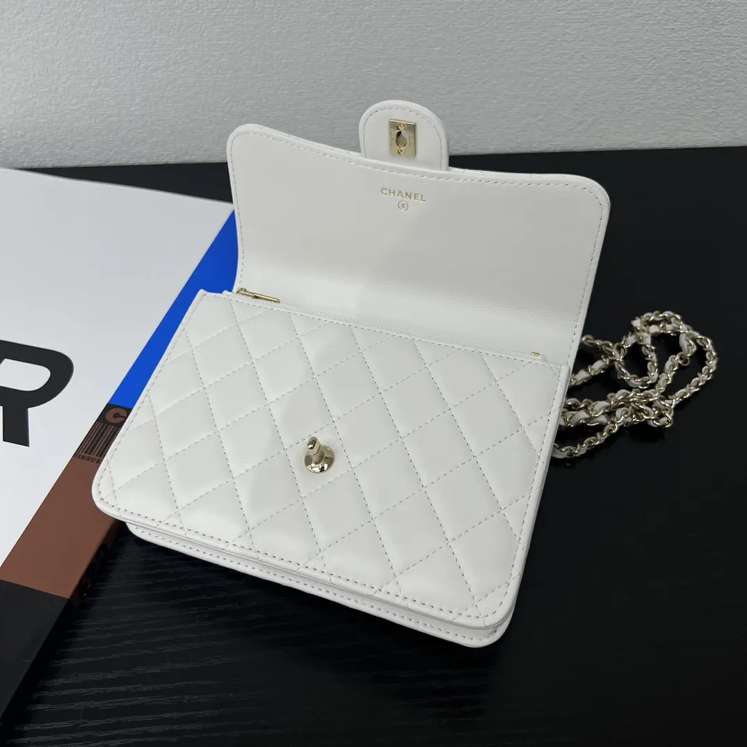 Chanel 白色 皮革 菱格绗缝 手提包