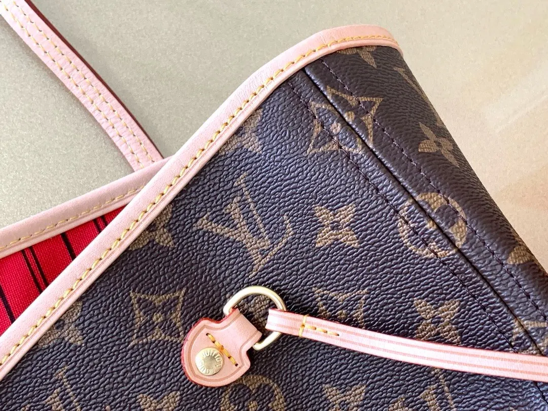 LV Neverfull 帆布 手拿包 精致手拿款