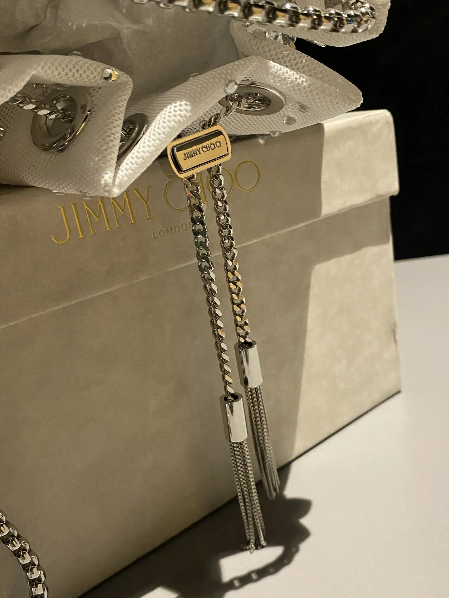 白色 Jimmy Choo 水桶包 休闲水桶款