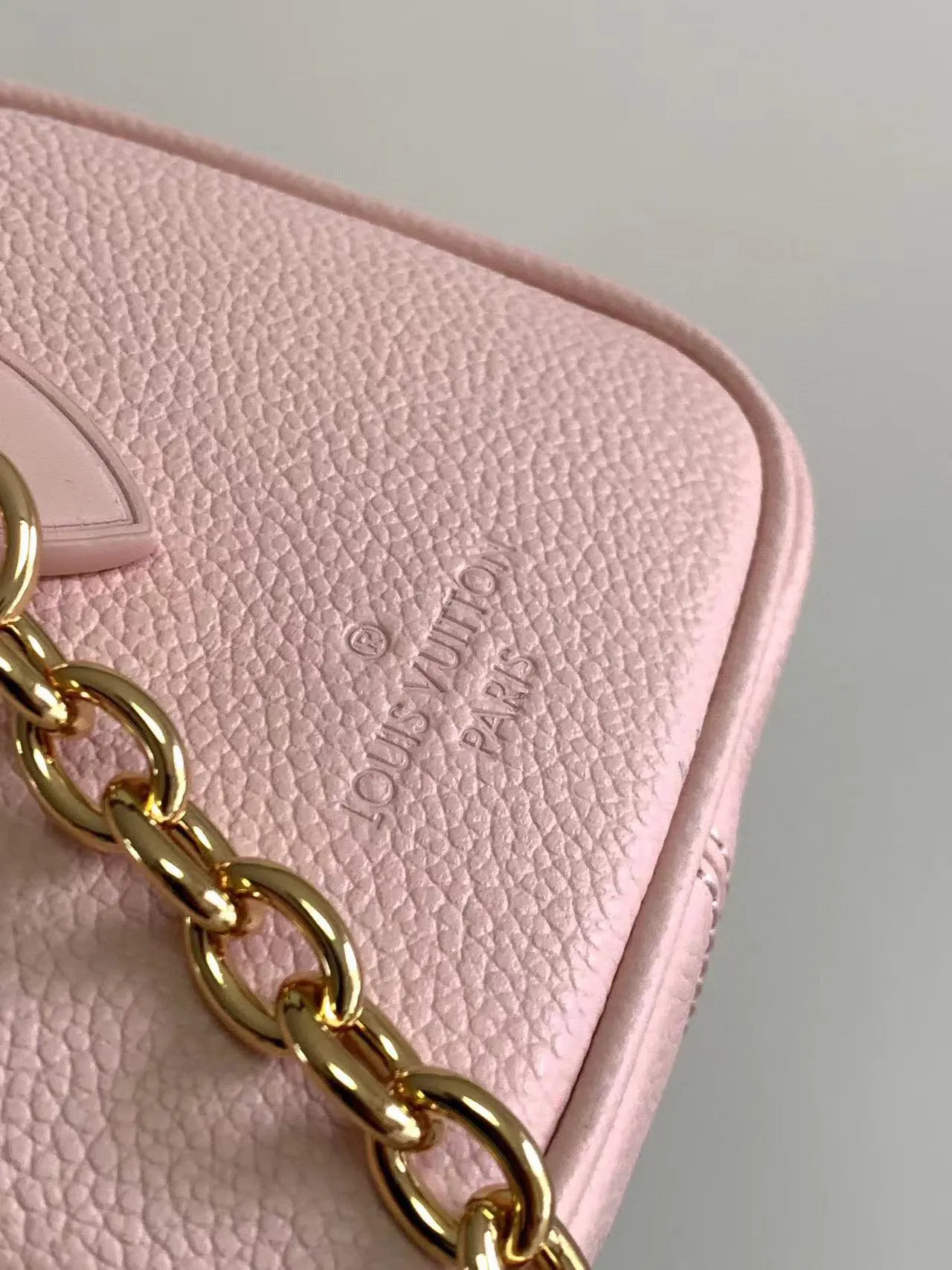 LV Pink Chain Handle Bag Image 6 LV Pink Chain Handle Bag Image 6