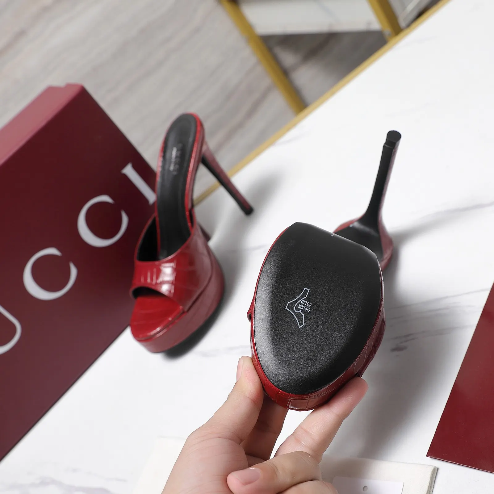 Gucci 高跟鞋