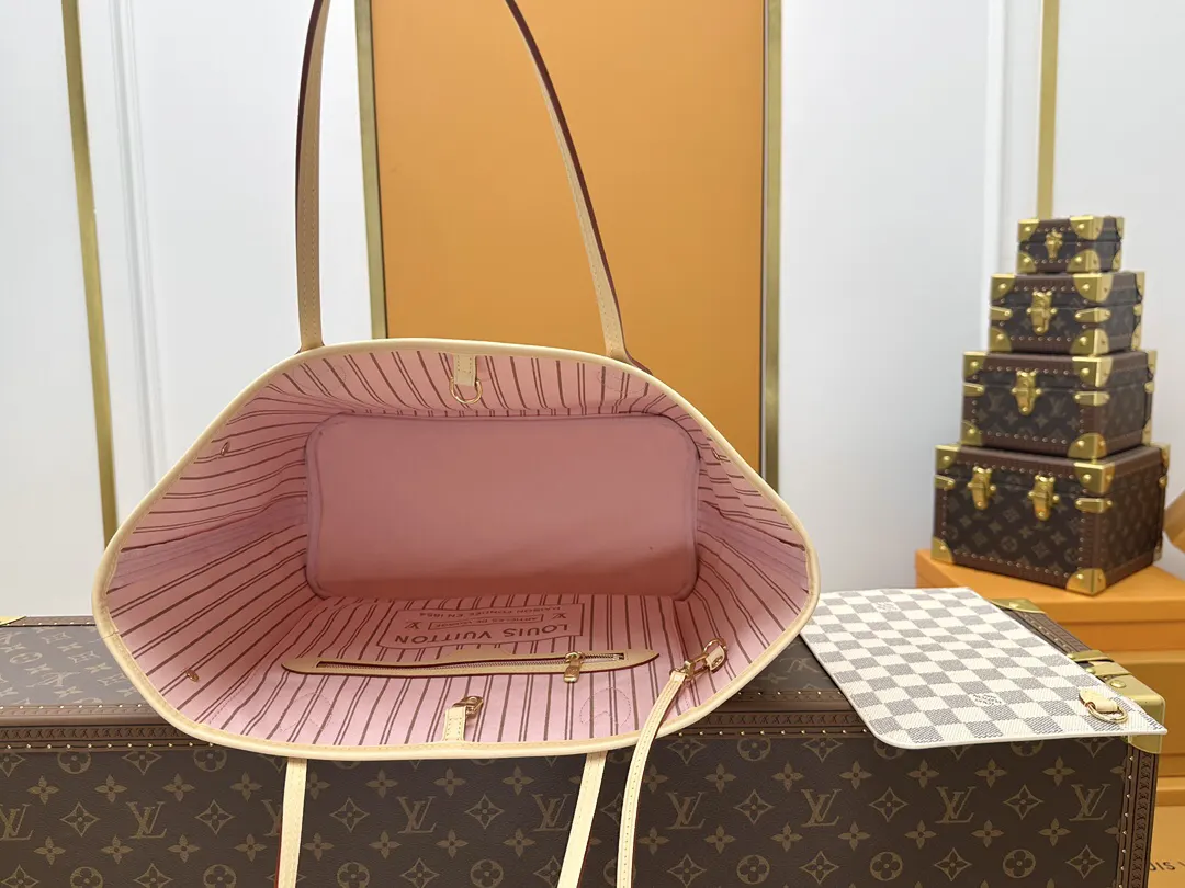 LV Neverfull 老花 帆布 手拿包 精致手拿款