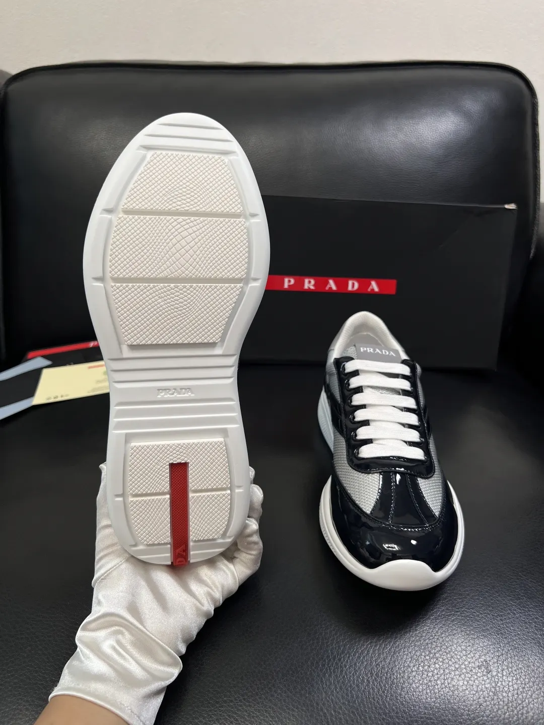 PRADA 牛皮 休闲鞋 舒适百搭款