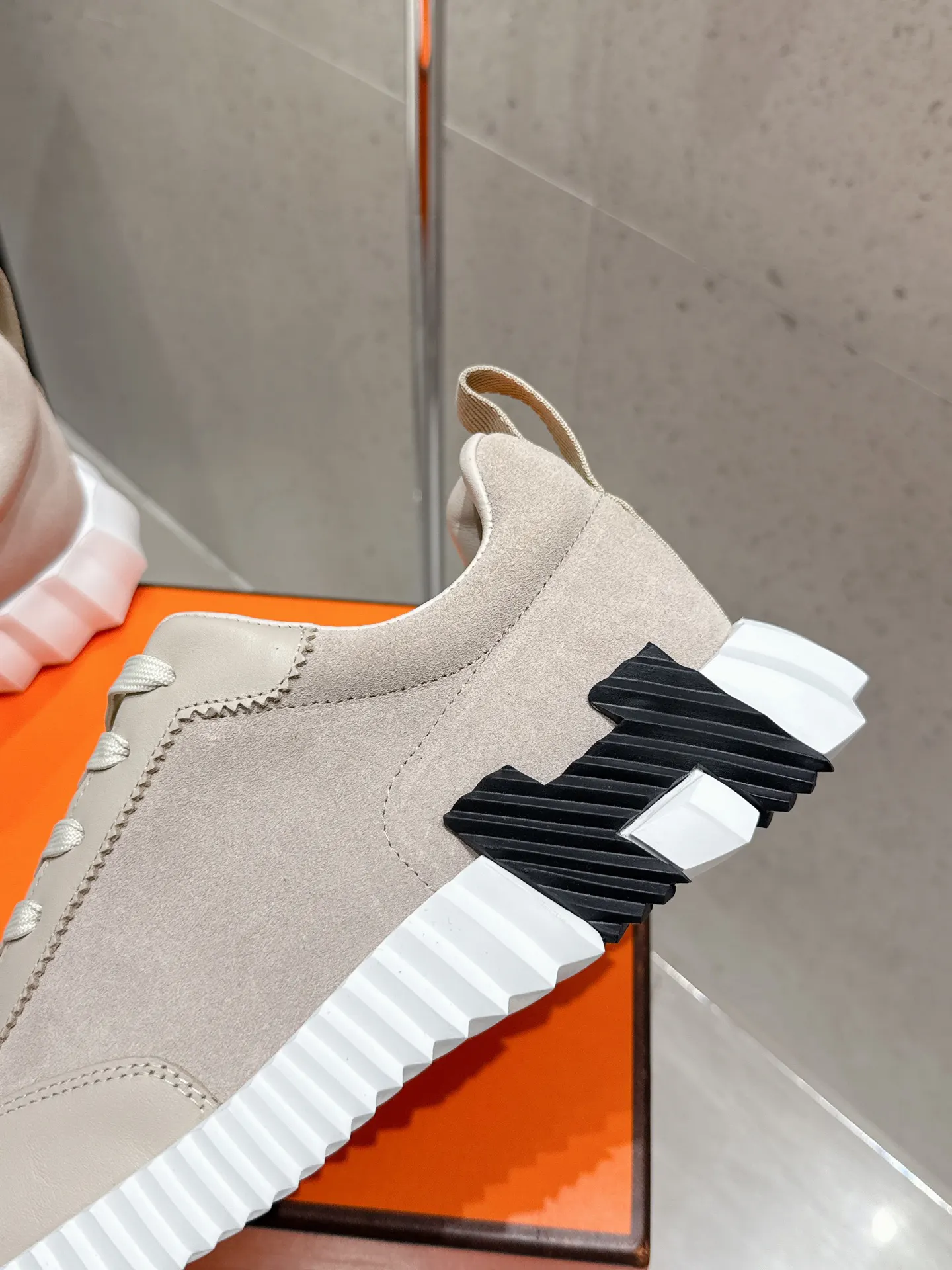 Hermès 运动鞋 舒適