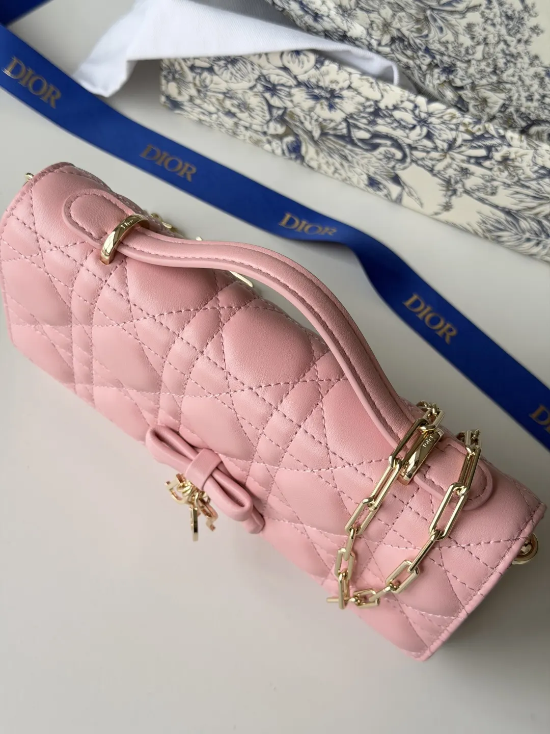 Dior 粉色羊皮链条手拿包 甜美晚宴款