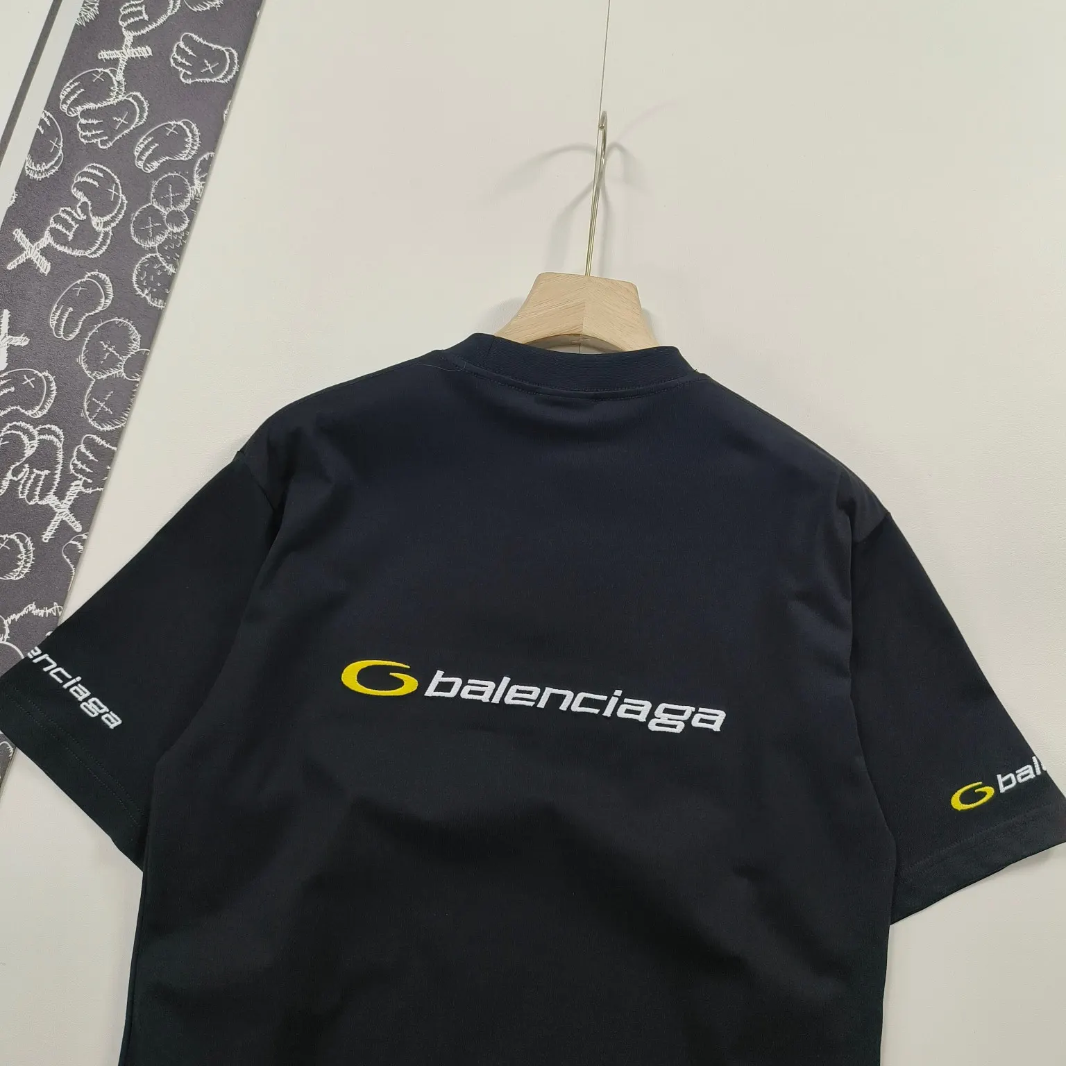 Balenciaga 黑色 純棉 Logo 短袖T恤(數字6) Balenciaga 黑色 純棉 Logo 短袖T恤(數字6)