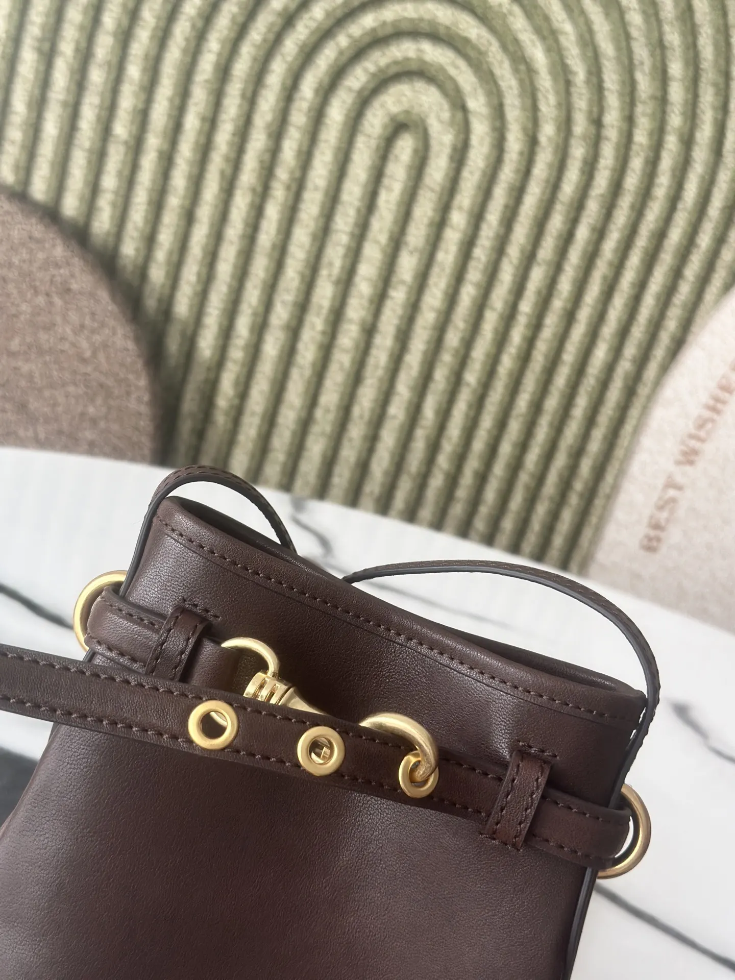 Miu 羊皮 手拿包 精致手拿款