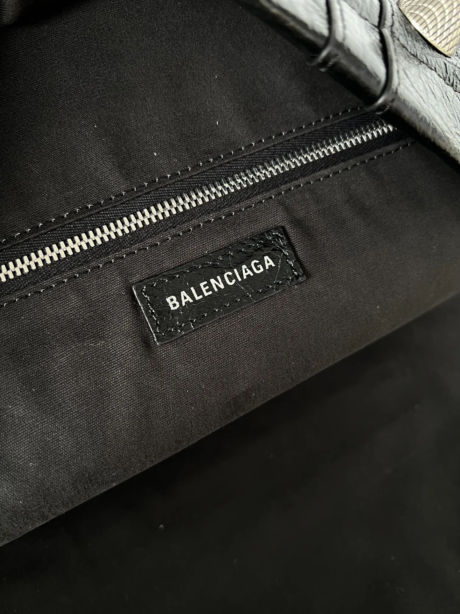 Balenciaga City Le 羊皮 手提包 經典手提