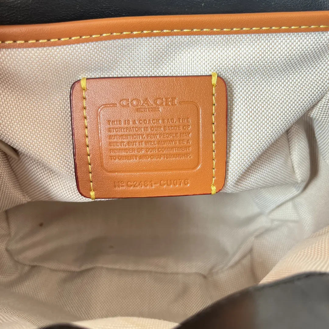 Coach 羊皮 雙肩包 实用雙肩款(數字9) Coach 羊皮 雙肩包 实用雙肩款(數字9)