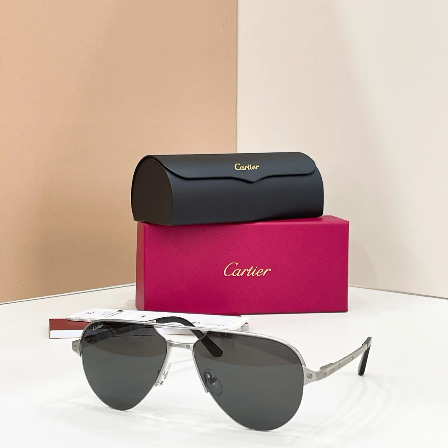 Cartier 墨镜 时尚防晒款 款17