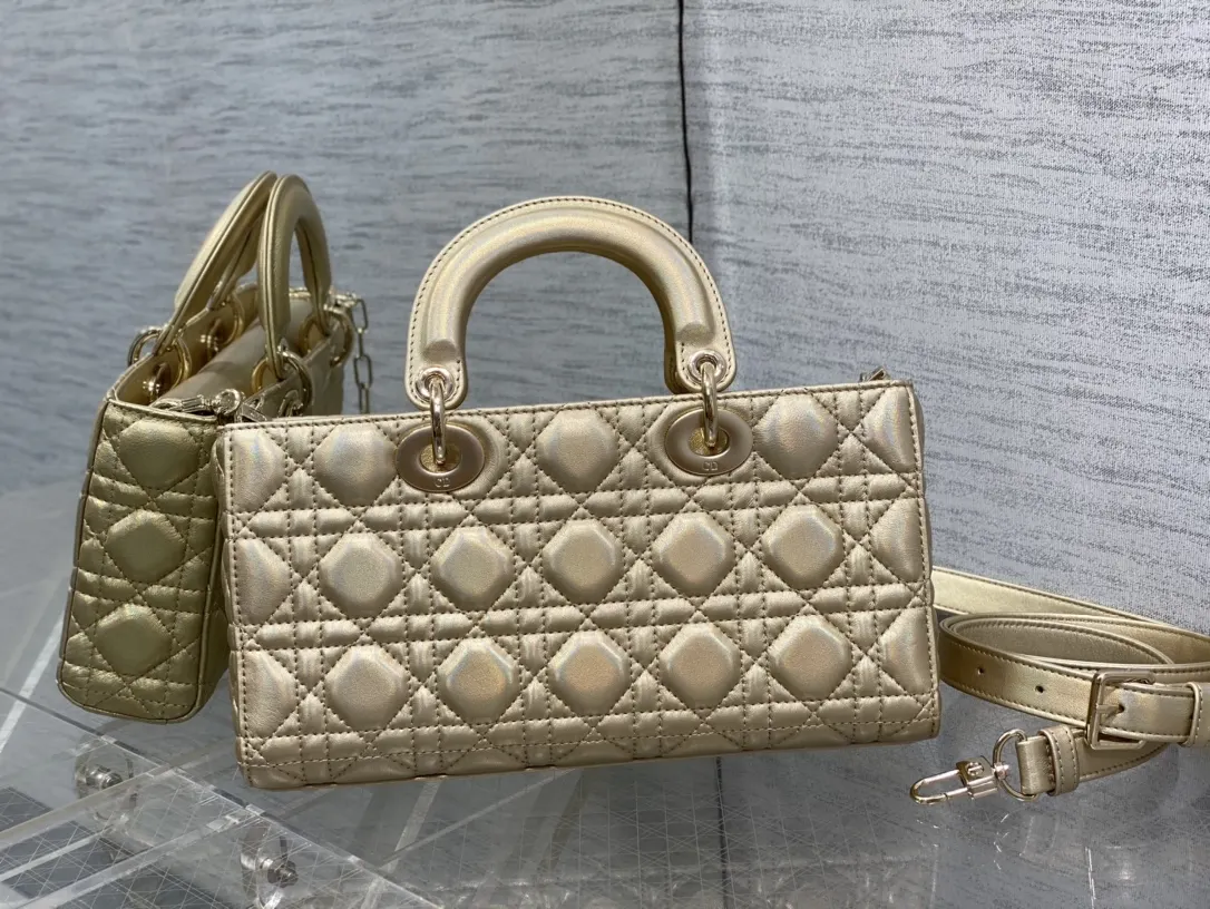 Dior 羊皮 进口 羊皮 内里采用 真羊皮绒横款戴妃包香槟金大 手提包 通勤手提款