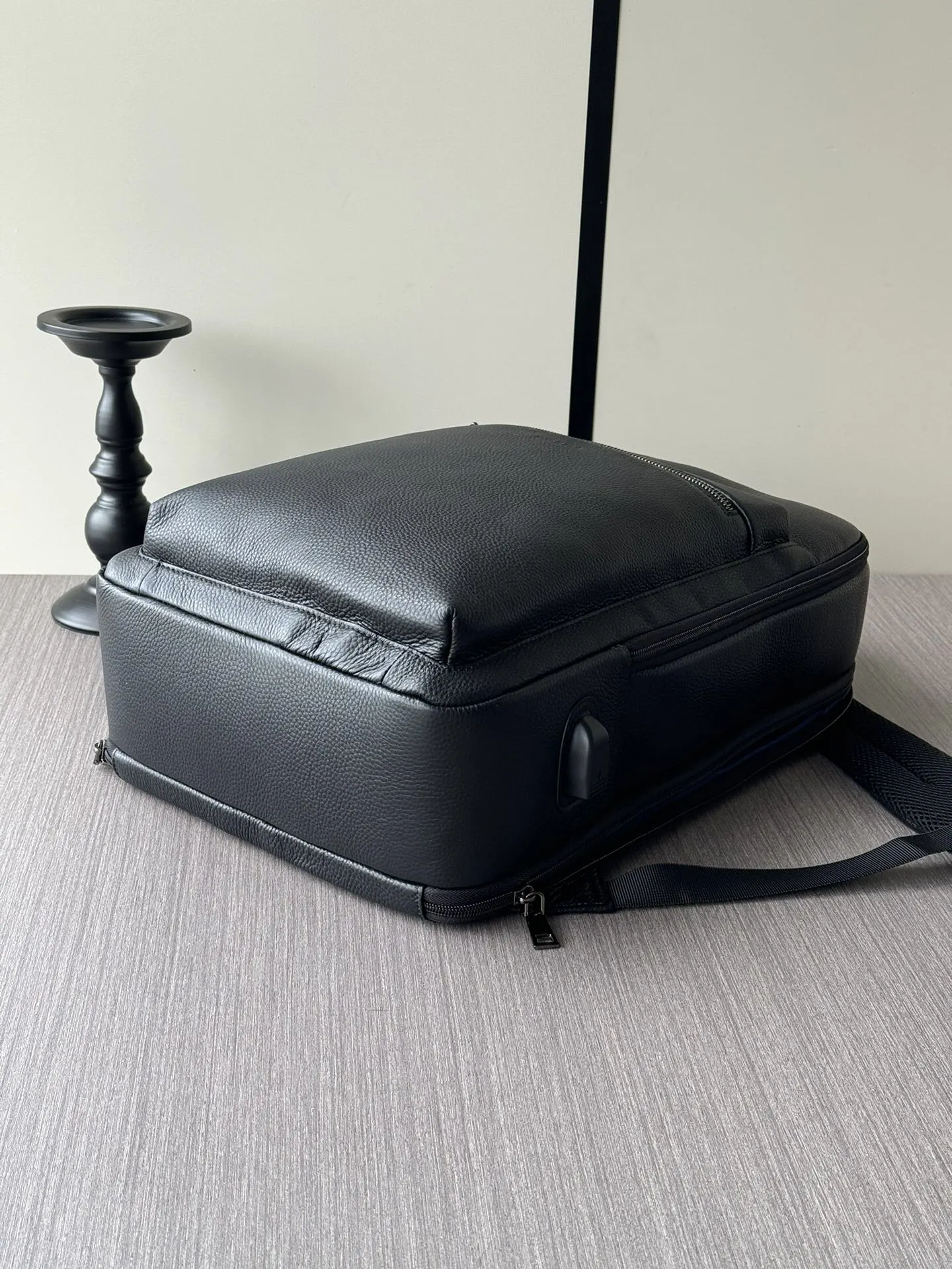 Prada 黑色 小牛皮 行李箱 旅行拉杆款 輕便出行款