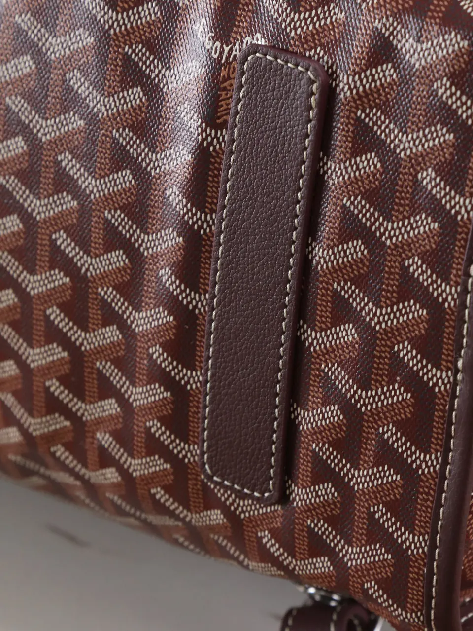 Goyard saint léger包就是一个典型的例子 双肩包 实用双肩款