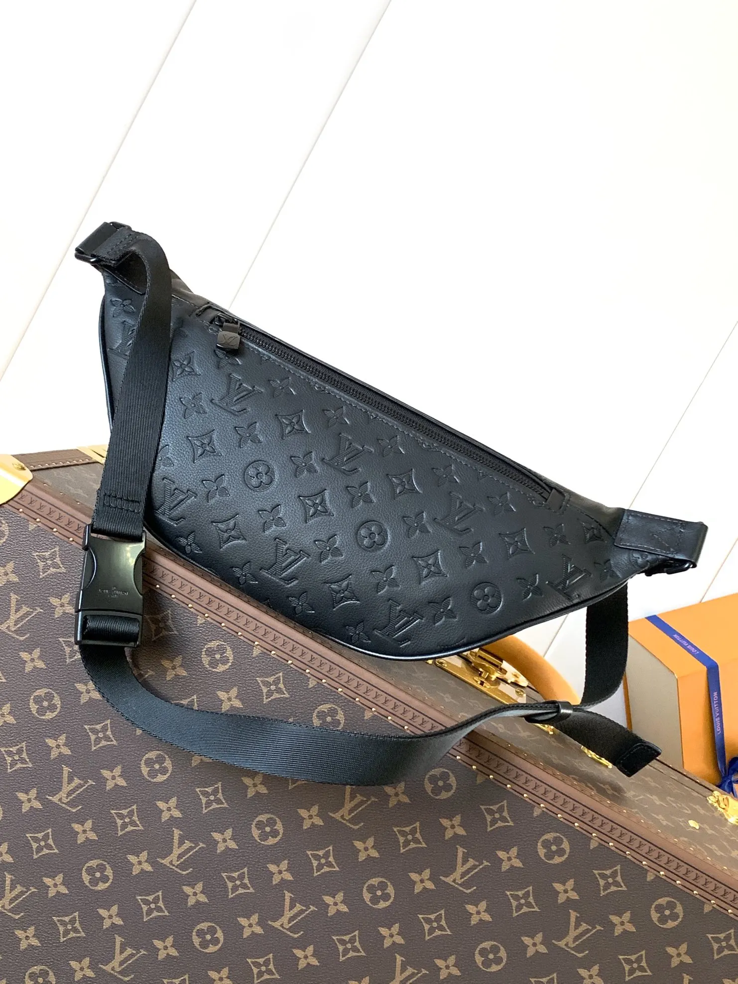 Crossbody Bag Lightweight Leather