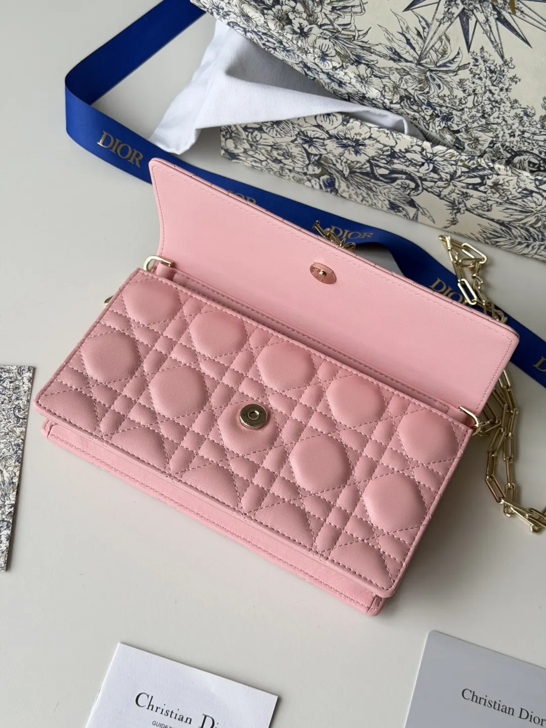 Dior 粉色羊皮链条手拿包 甜美晚宴款
