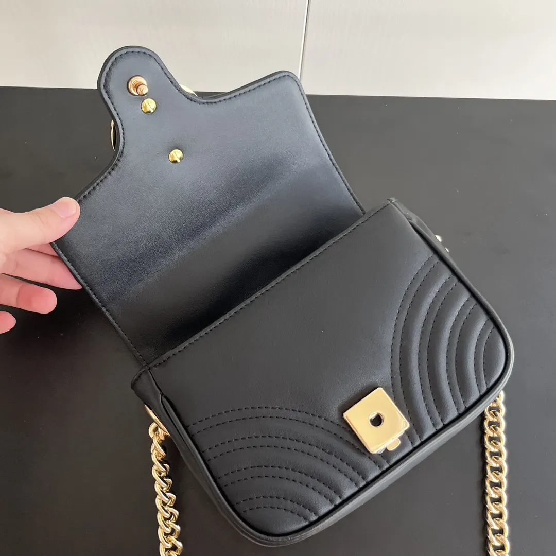 Gucci Marmont 絎縫皮革鏈條包 單肩斜挎