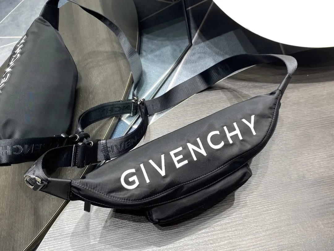 Givenchy 黑色 帆布 腰包 休閒腰包款