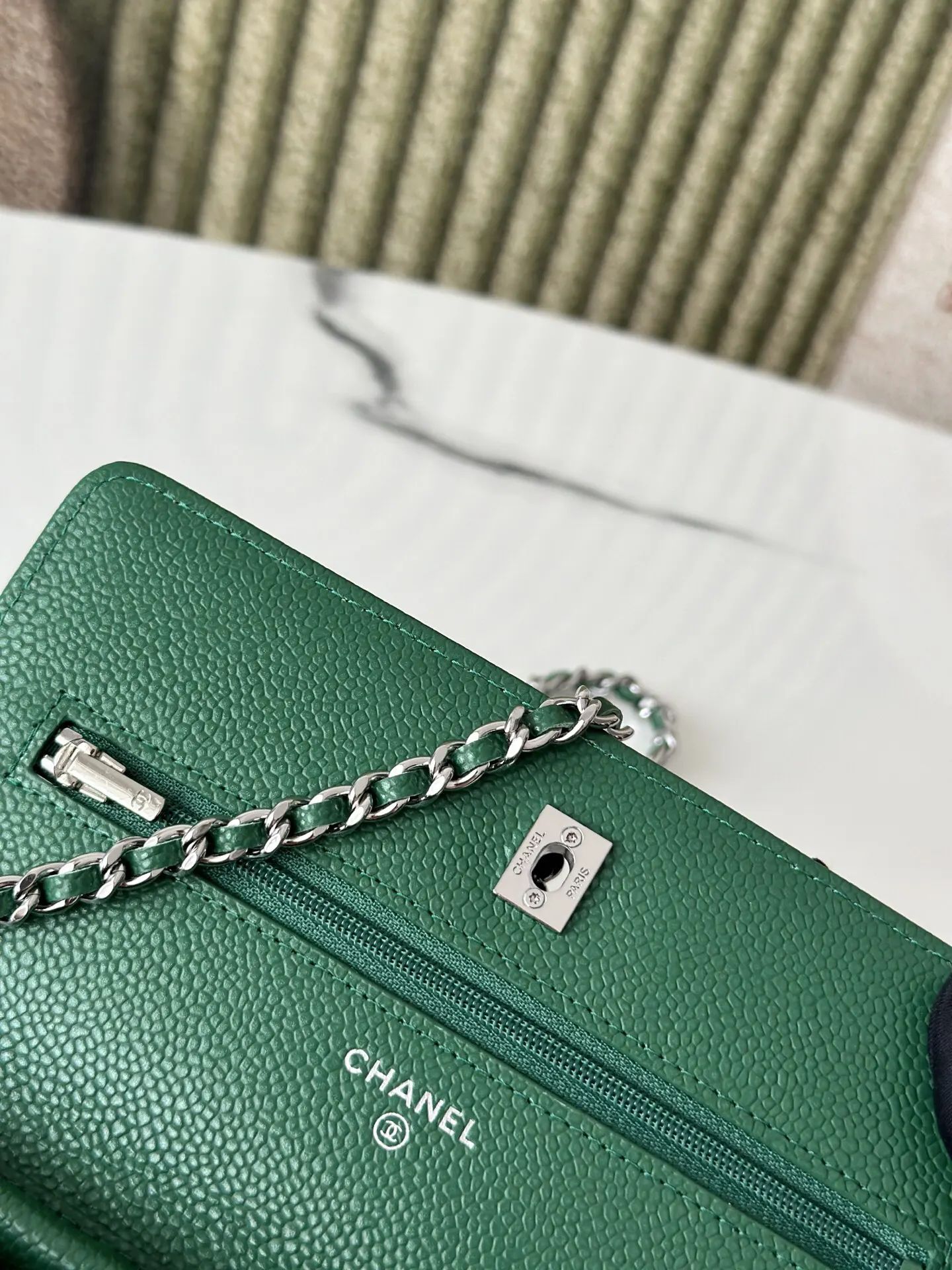 Chain Bag Leather Image 9 Chain Bag Leather Image 9