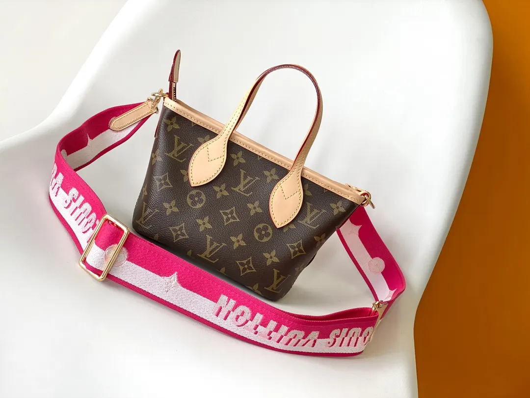 Neverfull 牛皮 手拿包 精致手拿款