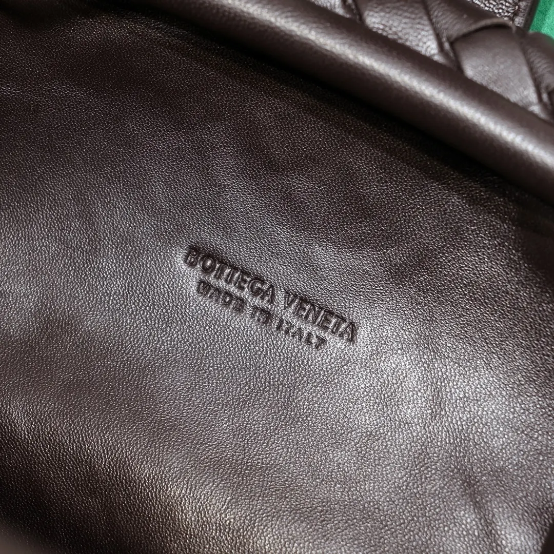 Bottega Veneta 羊皮 链条包 精致链条款