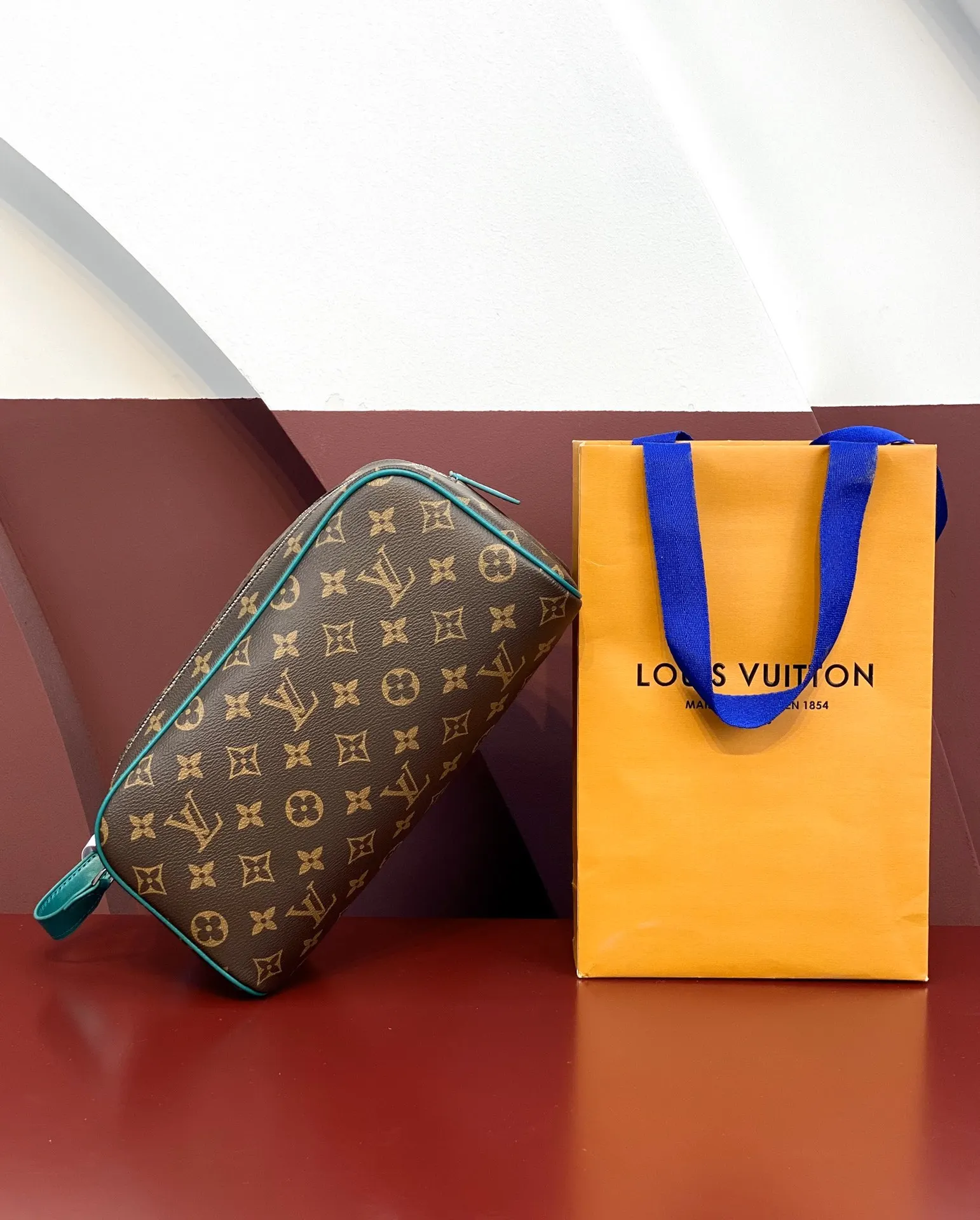 Green Fashion Item Travel