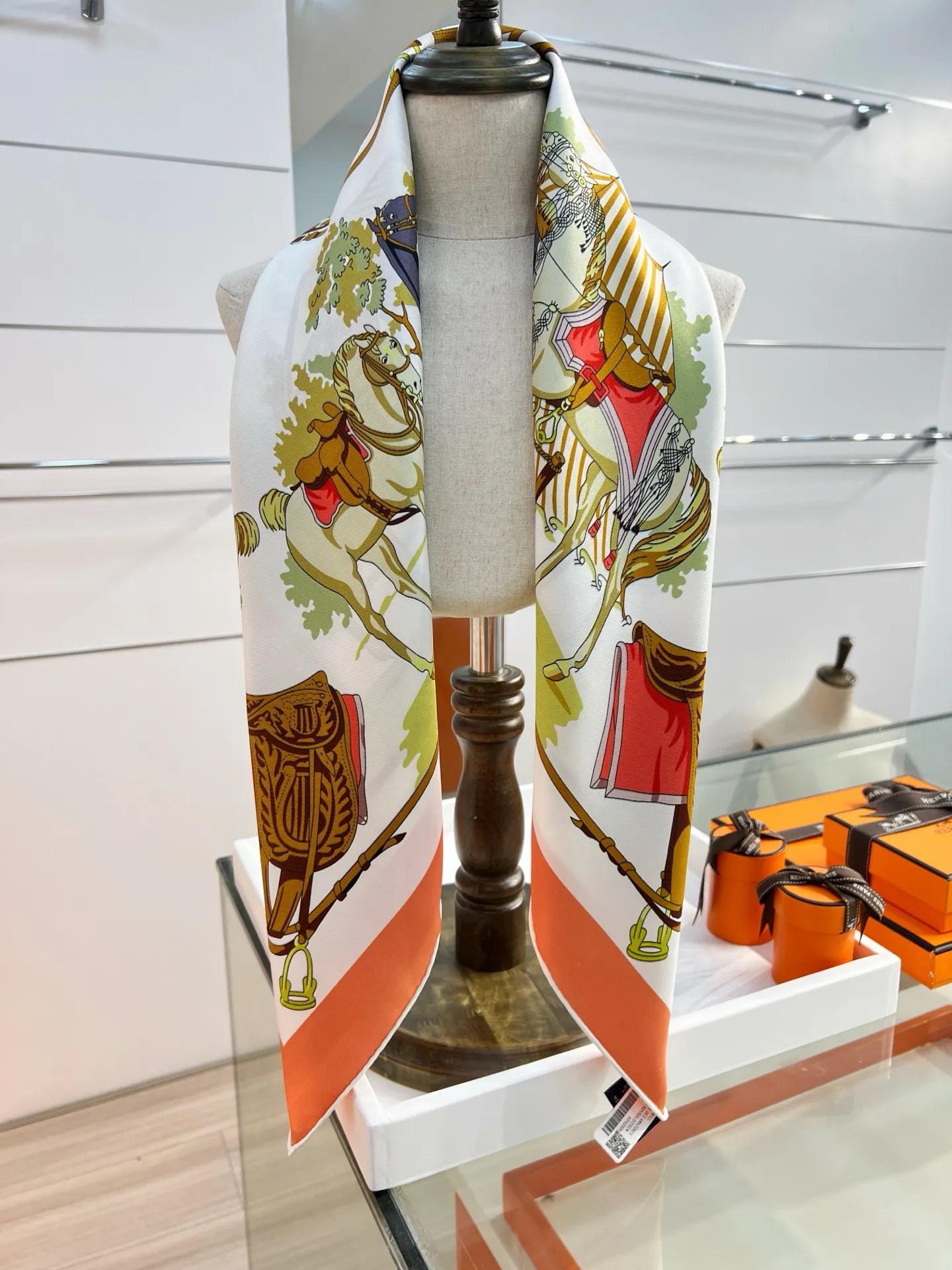 Hermès 丝巾 精致配饰