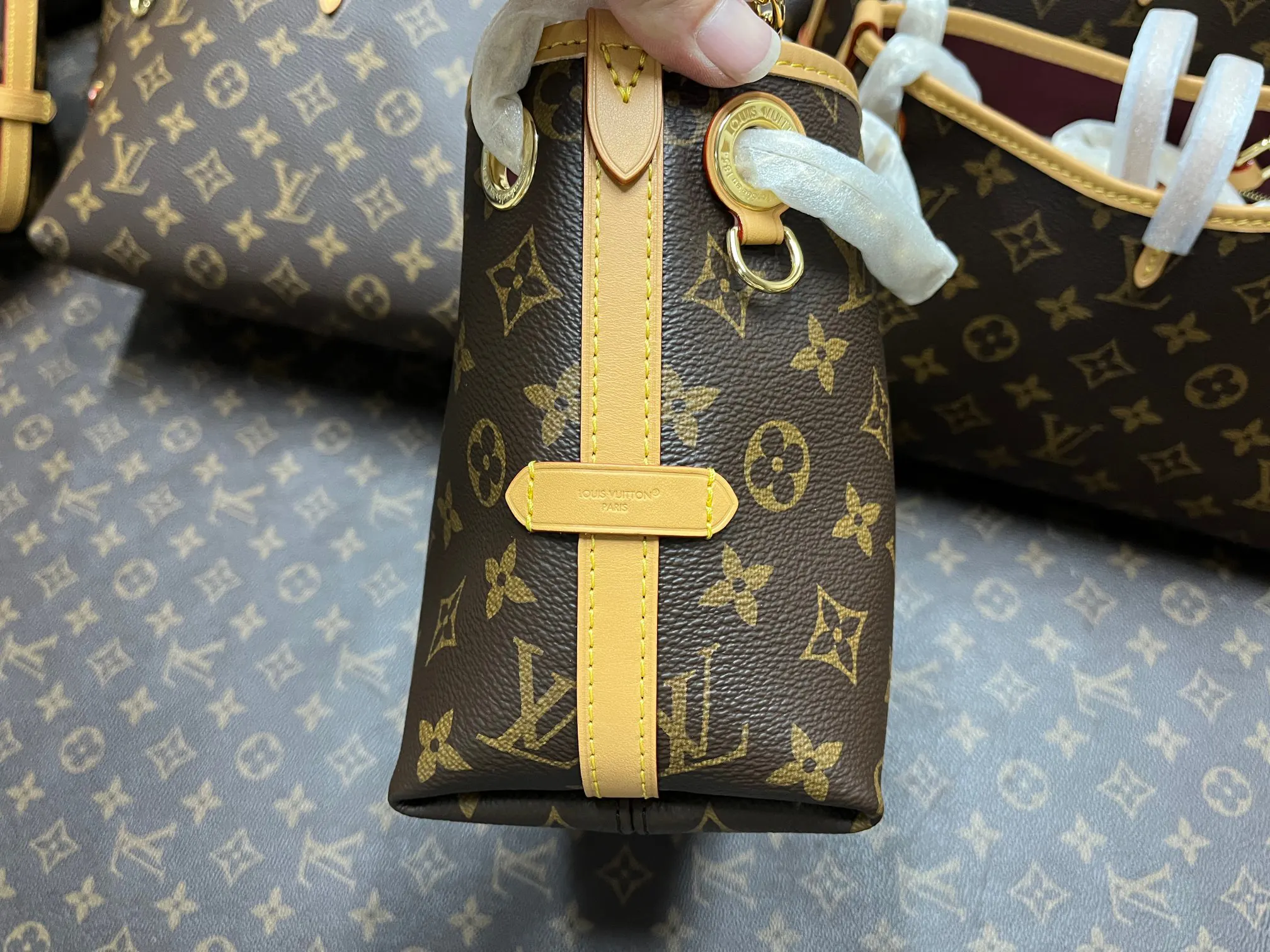 CarryAll 老花 水桶包 休閒水桶款