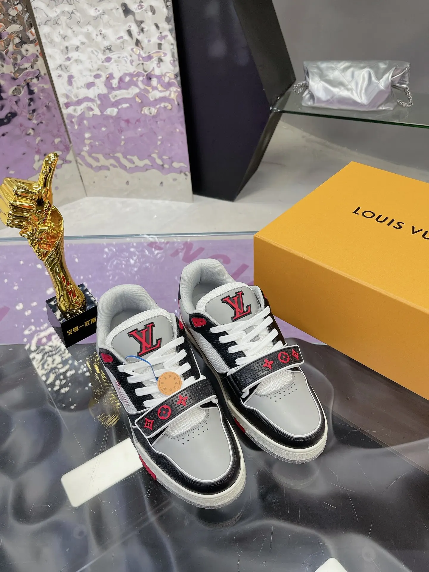 Louis Vuitton 运动鞋