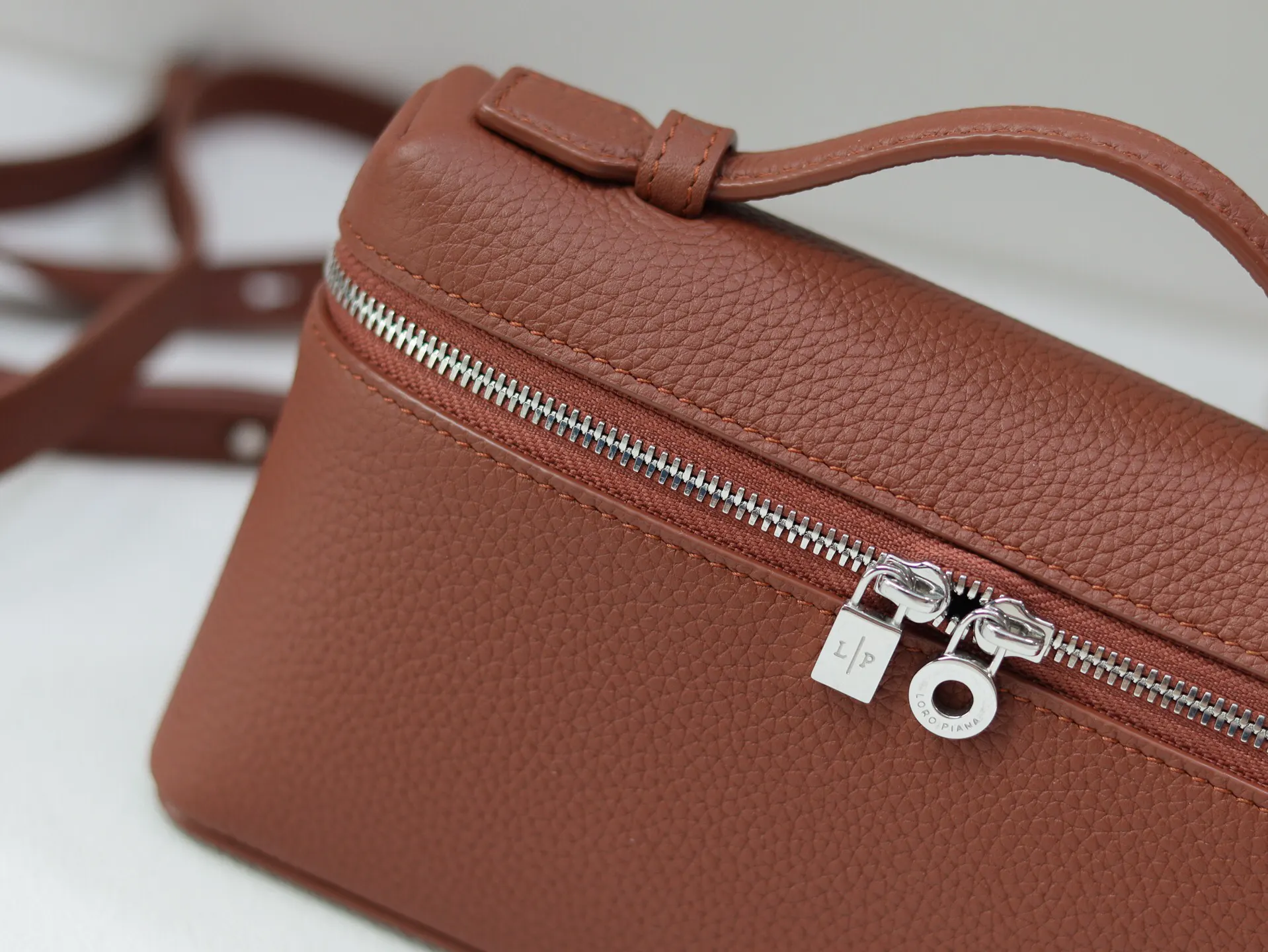 Clutch Bag Leather Image 11 Clutch Bag Leather Image 11
