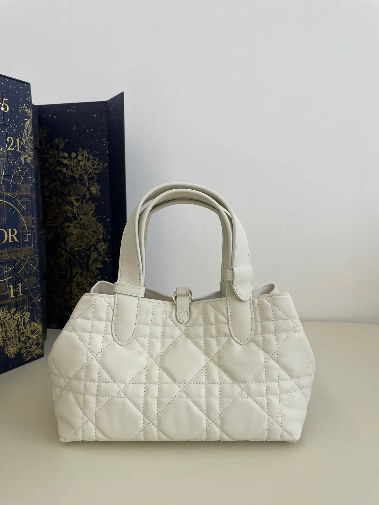 White Organizer Pouch Travel Leather