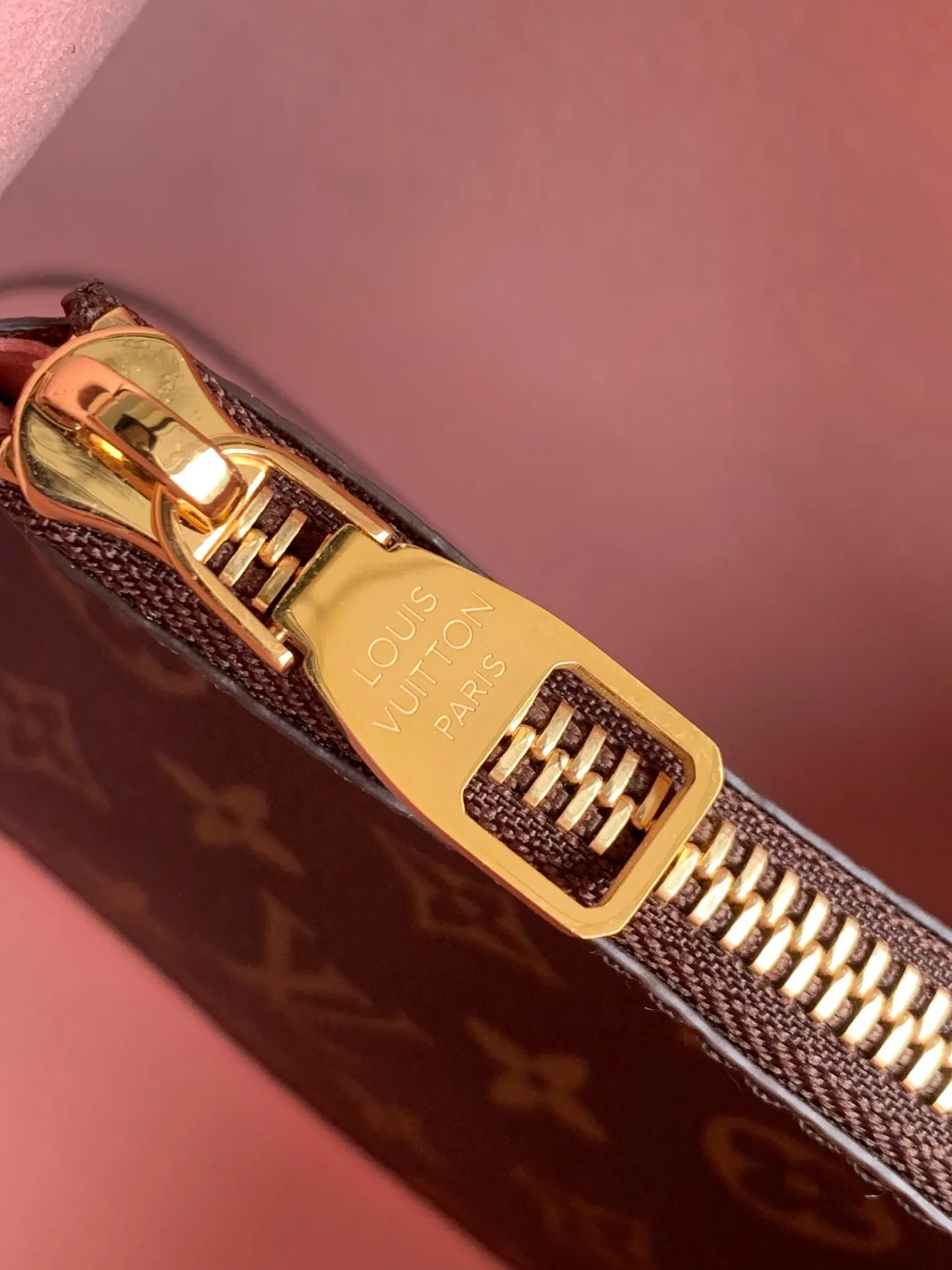 Louis Vuitton Bucket Bag Casual