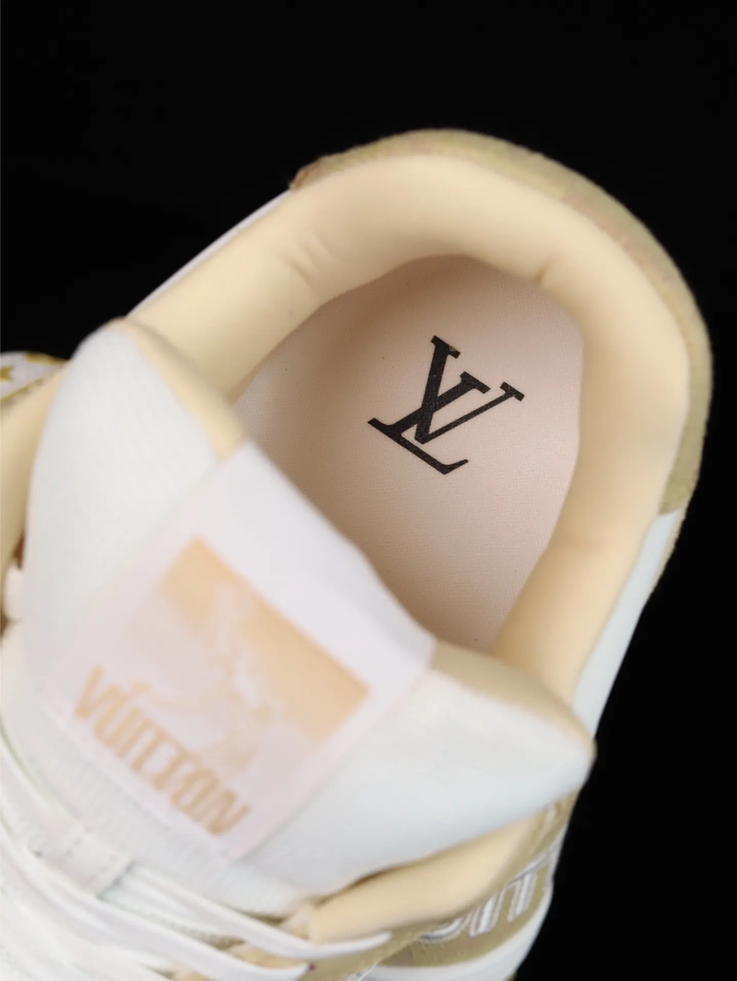 Louis Vuitton 运动鞋