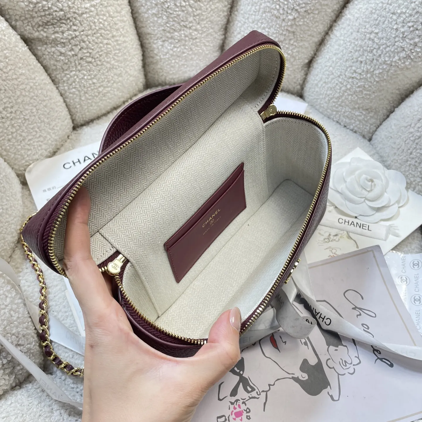 Cosmetic Pouch Premium Leather Image 9 Cosmetic Pouch Premium Leather Image 9