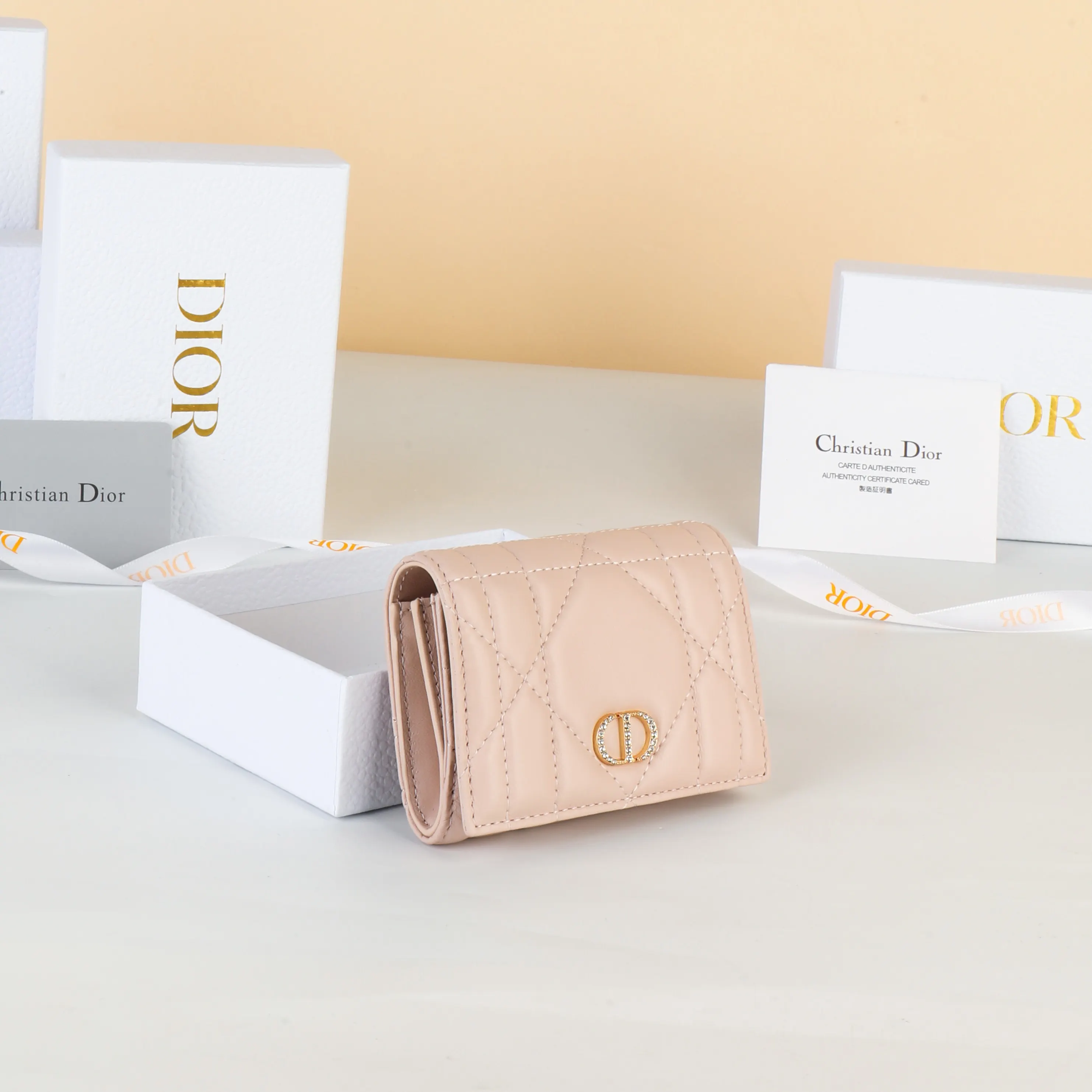 Dior Caro 米白色羊皮卡包 精致短款钱包