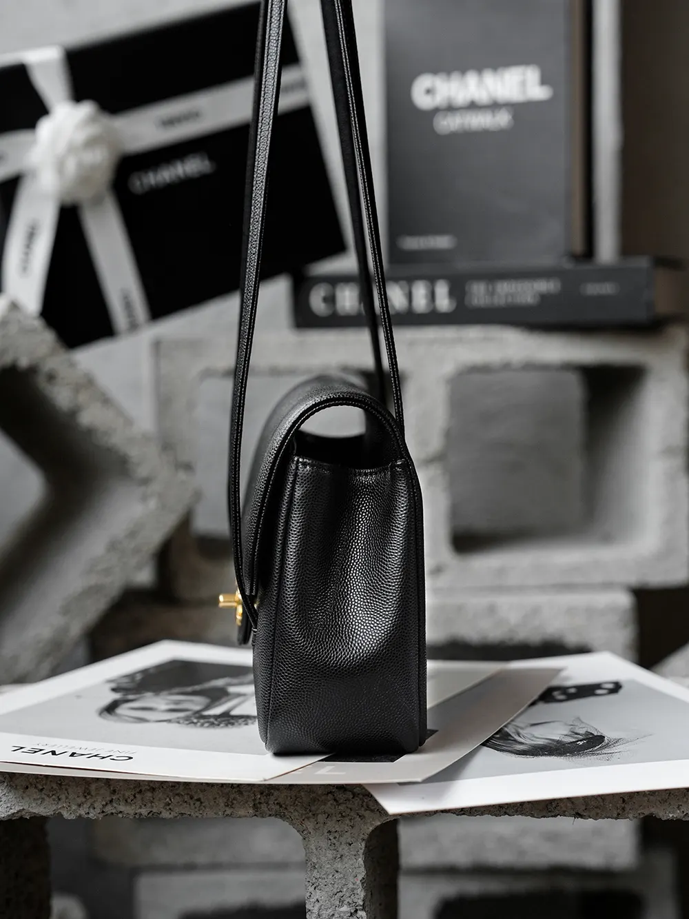 Black Hobo Shoulder Bag Vintage Image 9 Black Hobo Shoulder Bag Vintage Image 9