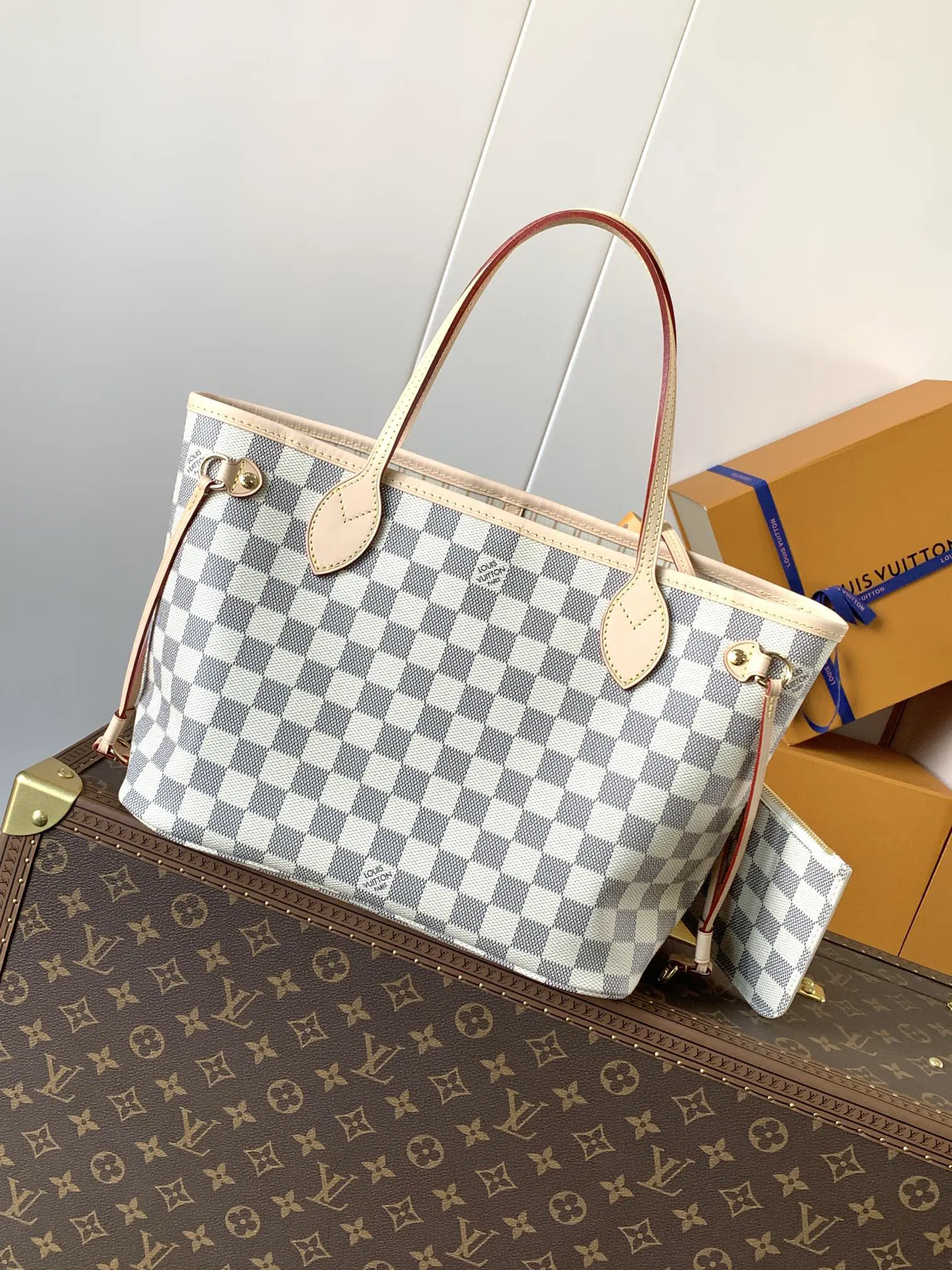 LV Neverfull 金色 牛皮 手拿包 精致手拿款