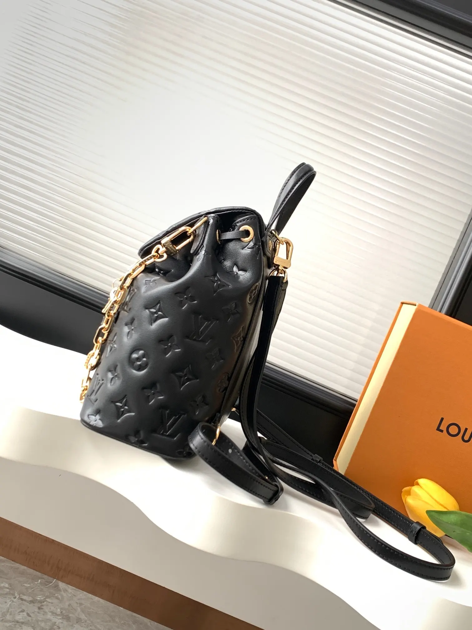LV 黑色 牛皮 雙肩包 实用雙肩款