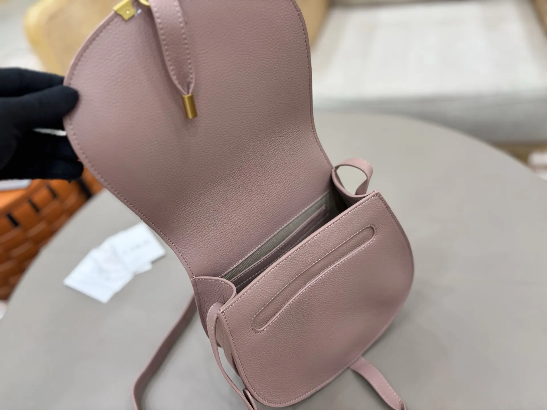 小牛皮 chloe maicie马鞍包由粒面小牛皮制成 斜挎包 轻便斜挎款