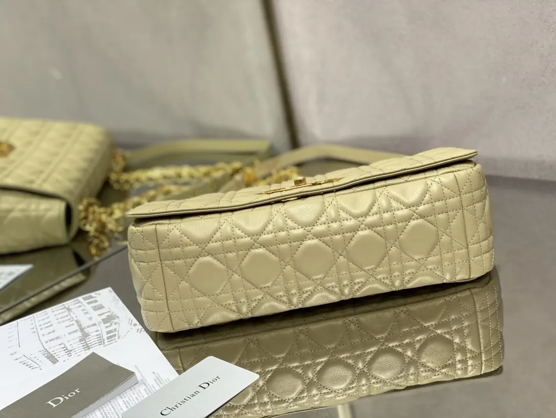 Dior Caro 皮革 鏈條包(數字8) Dior Caro 皮革 鏈條包(數字8)