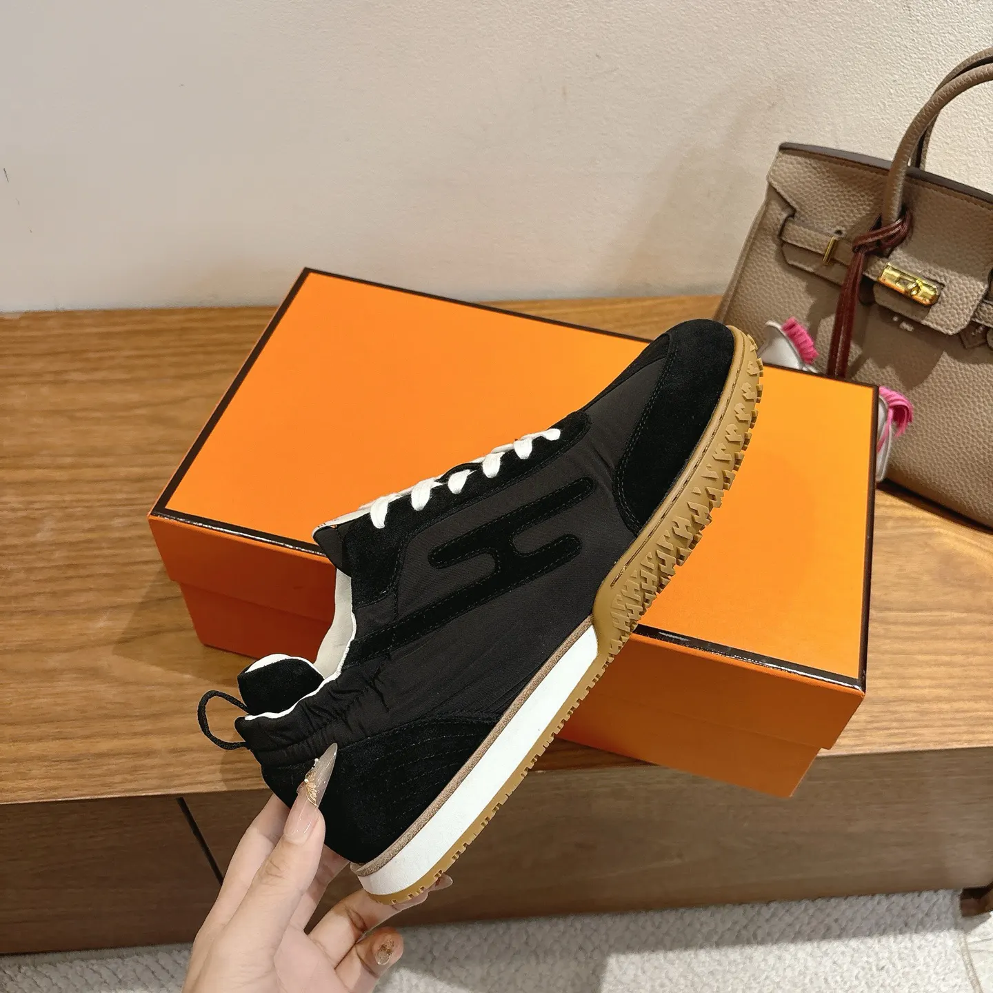 Hermès 运动鞋