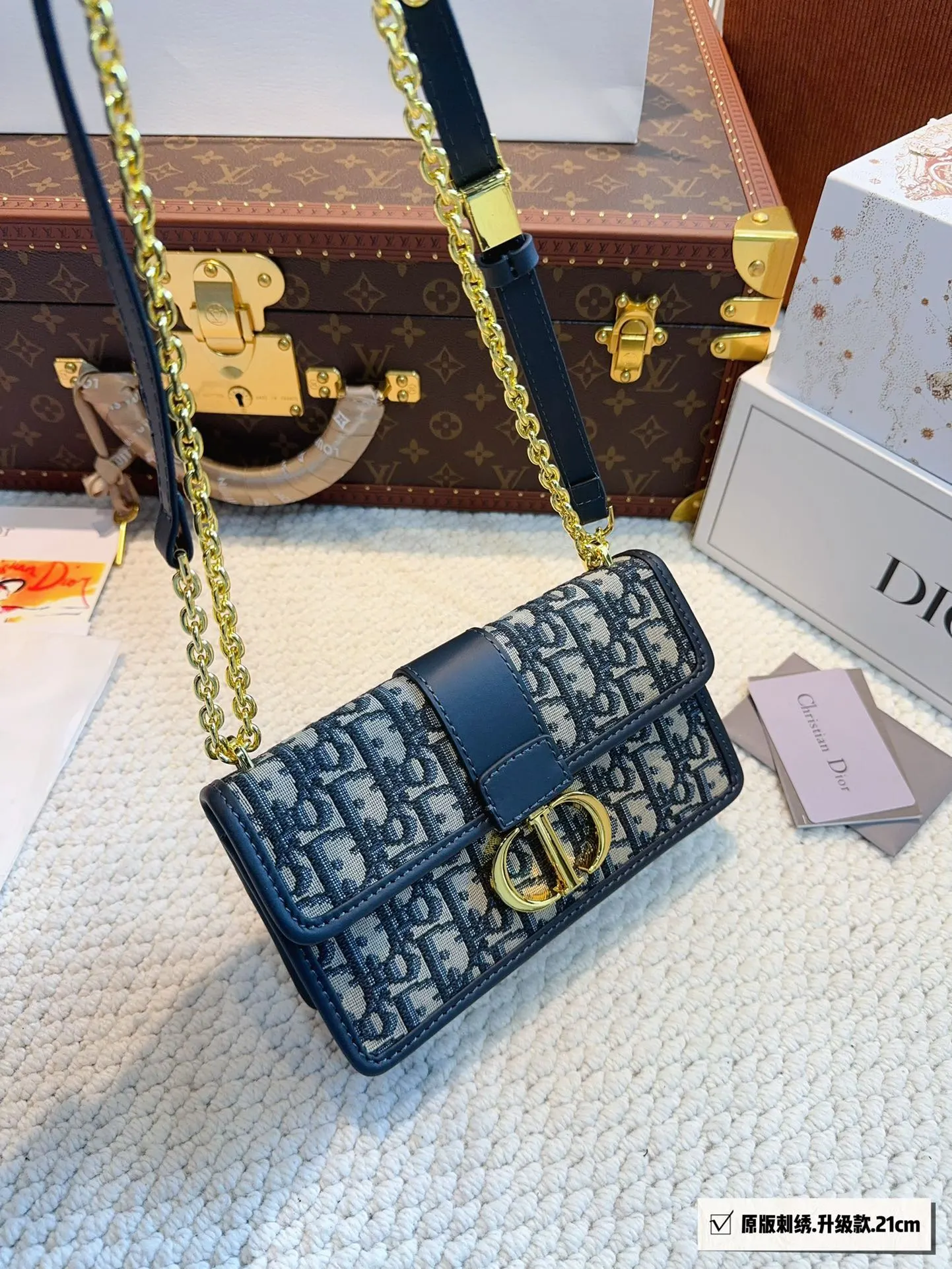 Dior 老花 蓝色 Montaigne蒙田包 方正 斜挎包 轻便斜挎款