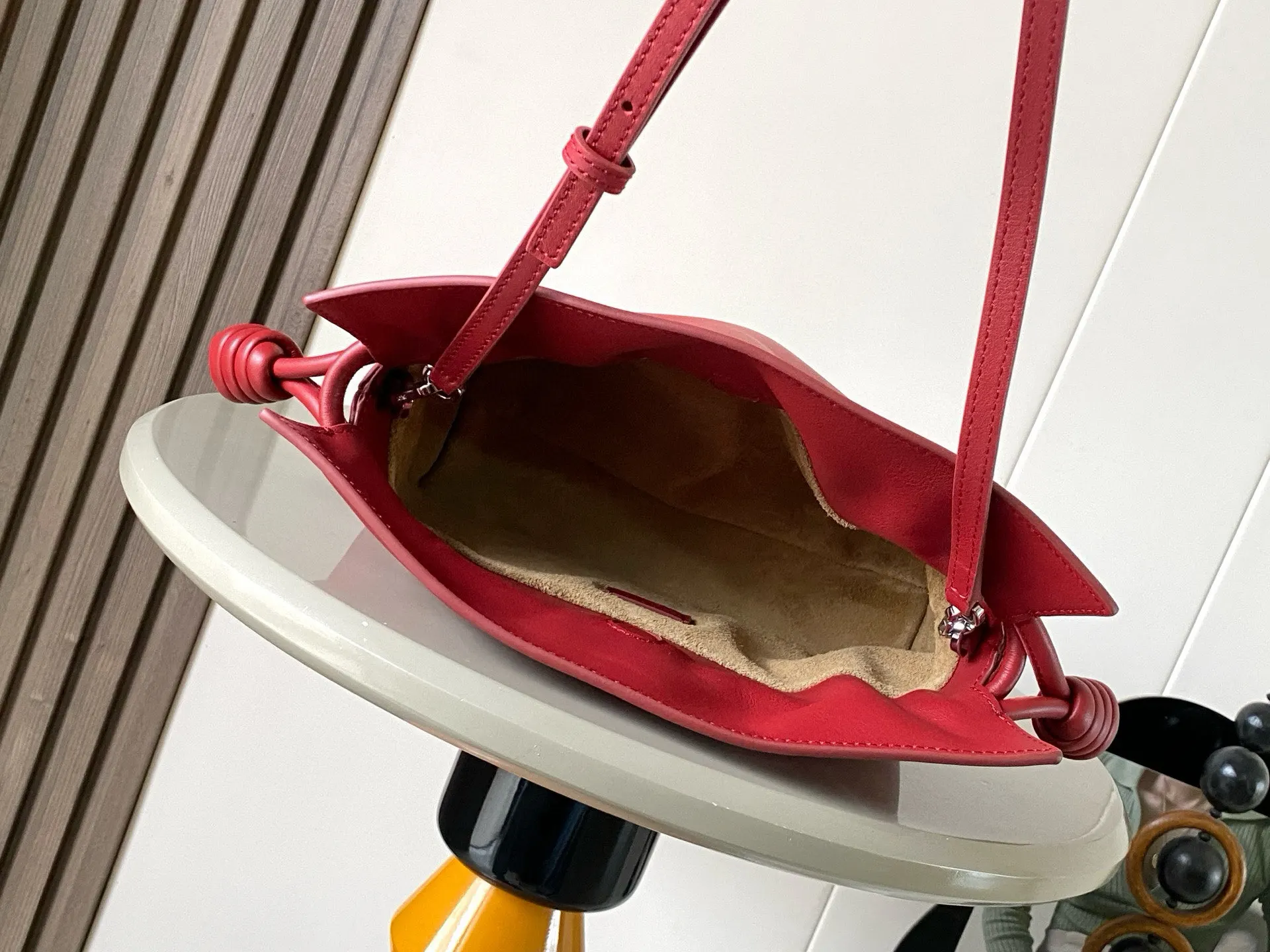 Loewe 小牛皮 托特包 大容量托特款(數字9) Loewe 小牛皮 托特包 大容量托特款(數字9)
