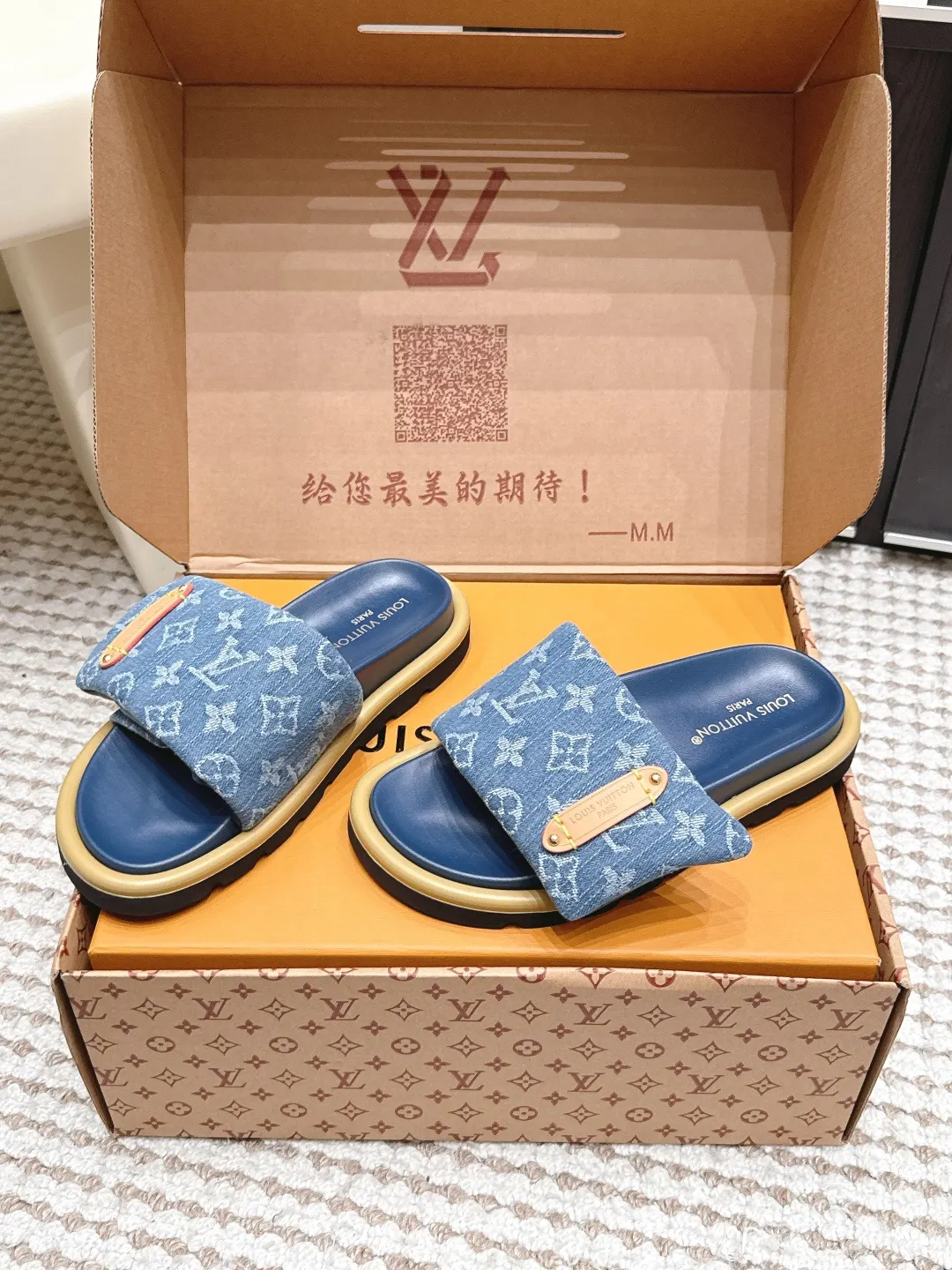 精選 拖鞋 轻便舒適款(數字3) 精選 拖鞋 轻便舒適款(數字3)