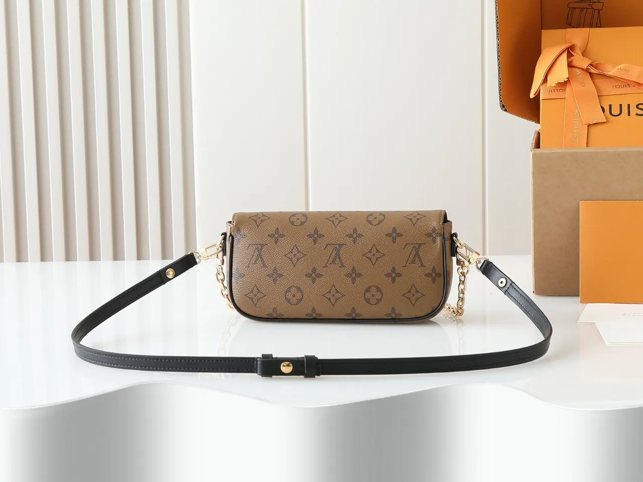 Louis Vuitton Chain Bag Canvas