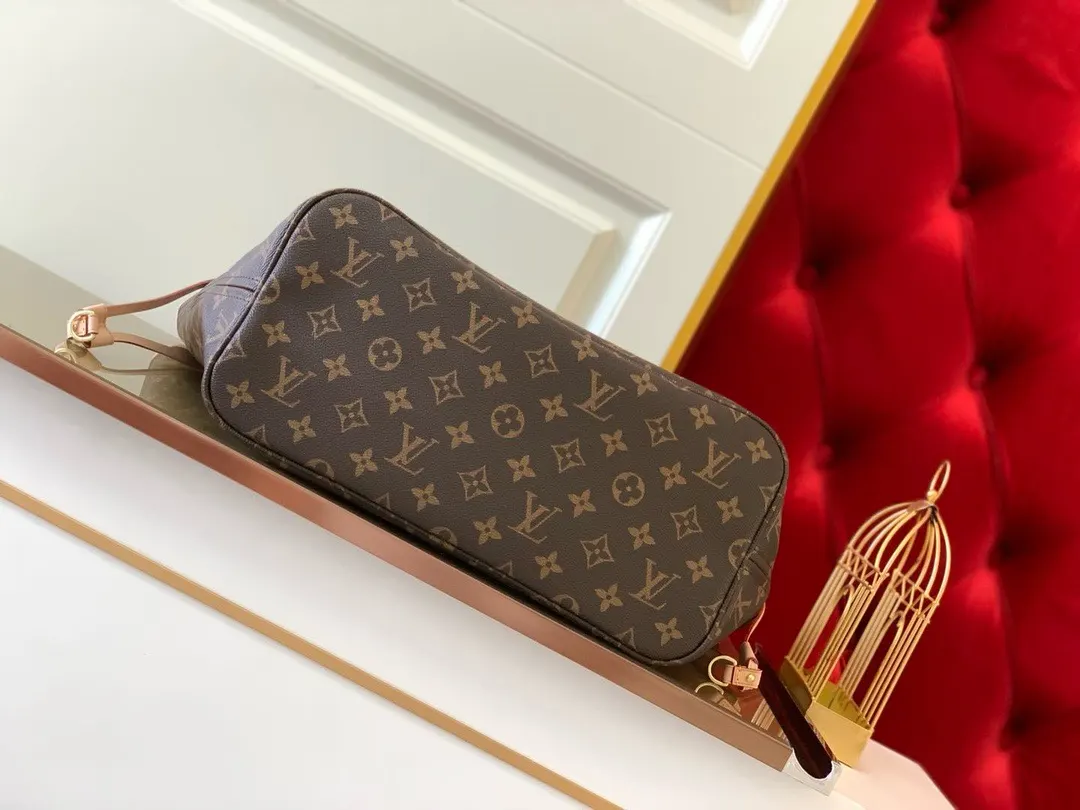 LV Neverfull 帆布 手拿包 精致手拿款