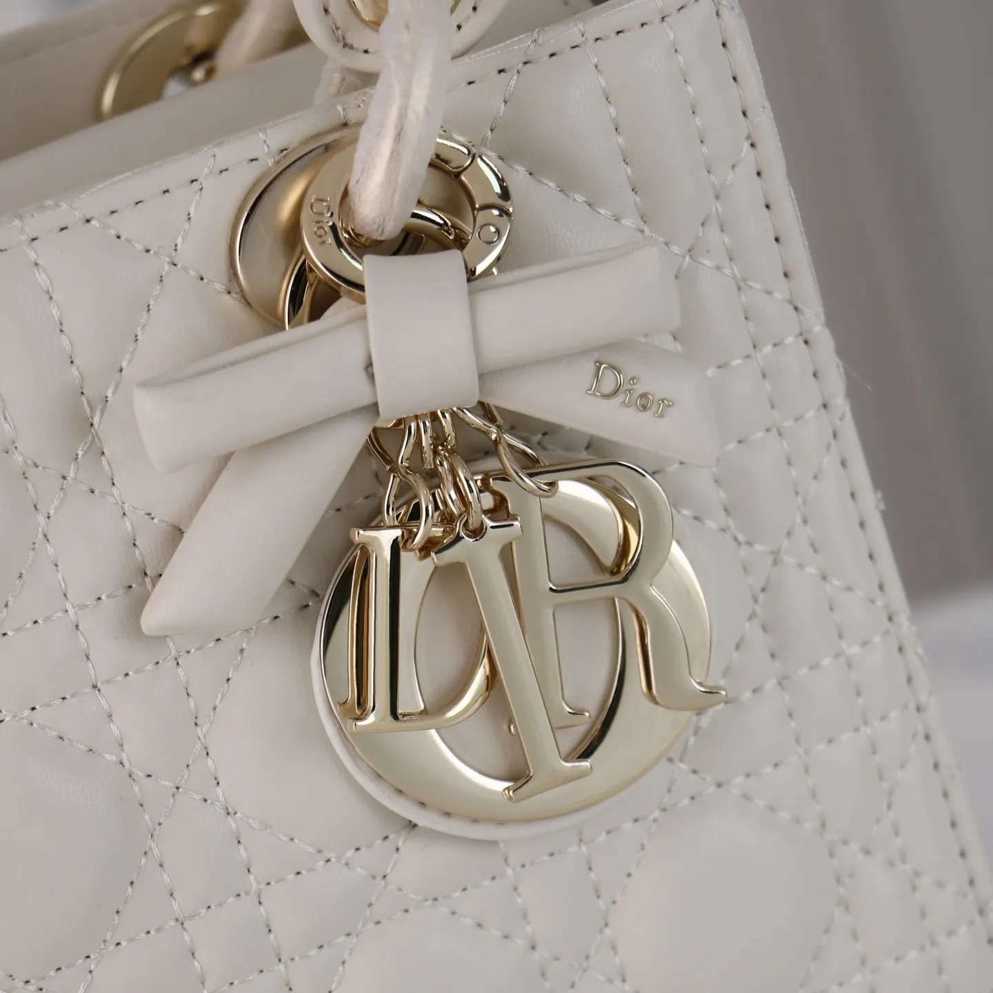 Dior Lady Dior 迷你 白色 手提包
