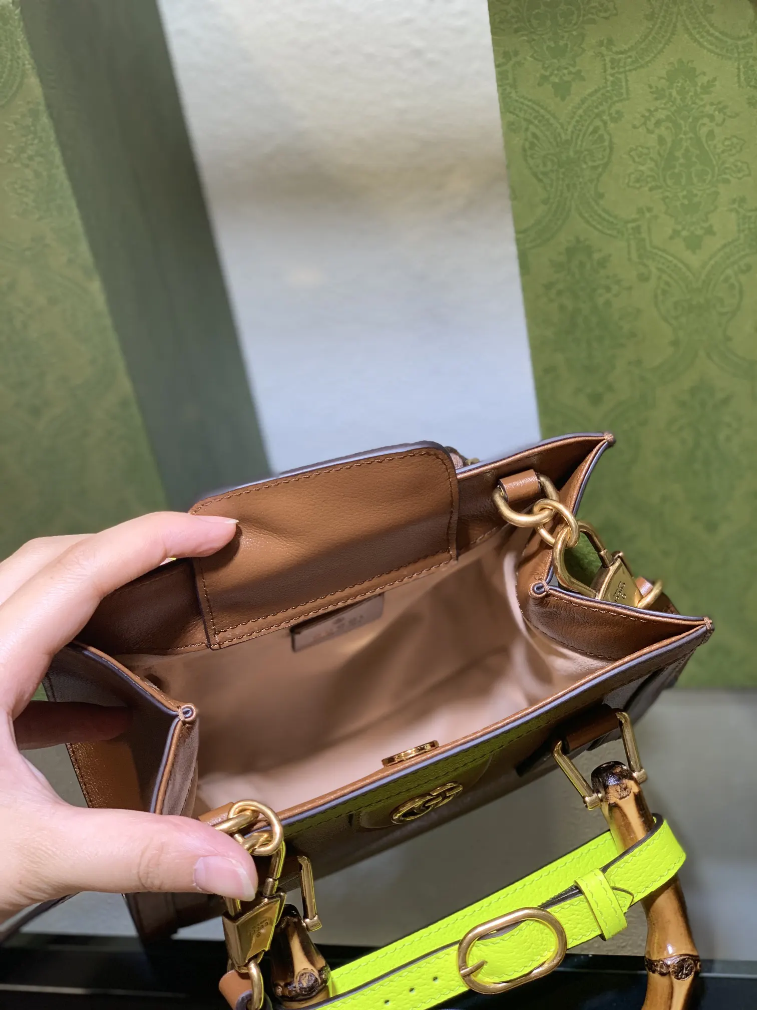 Gucci 麂皮 Diana竹节迷你托特包 材 大容量托特款