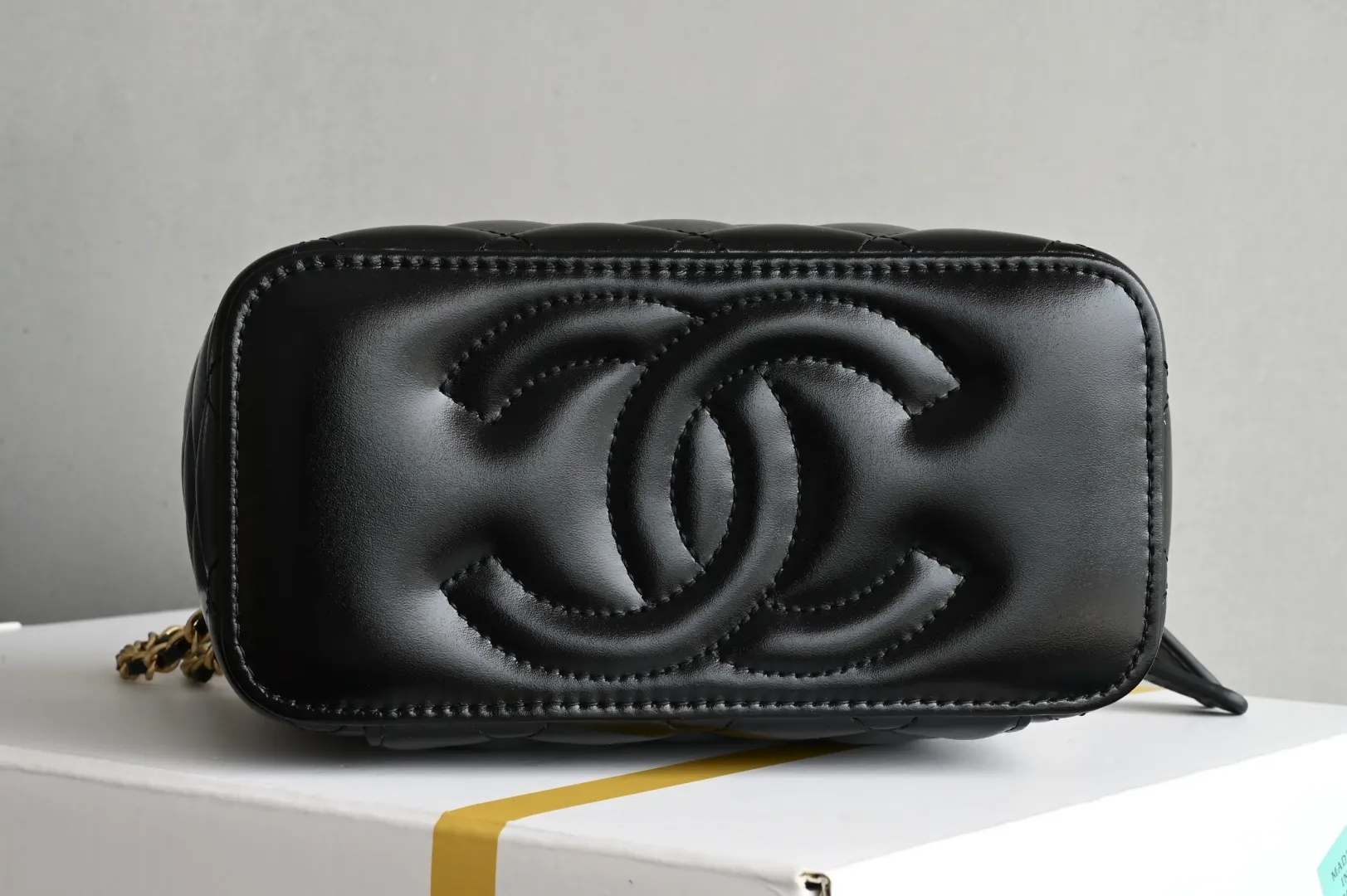 Chain Bag Leather