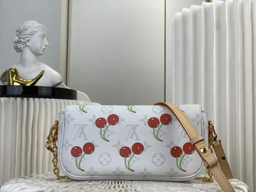 LV 白色 帆布 链条包 精致链条款