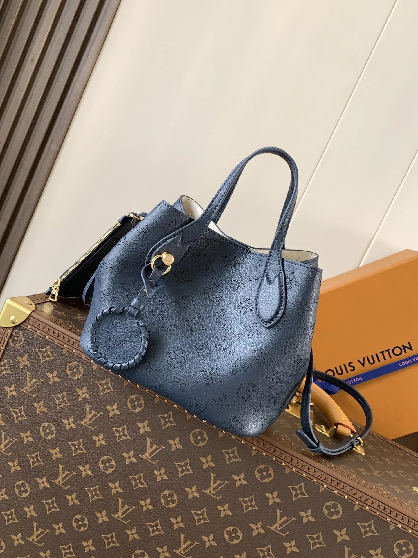 LV 深藍 牛皮 深藍 Bloss 收納包 旅行收納款